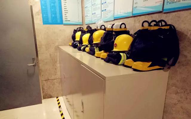 15042543081342335A2F.jpg 3.jpg